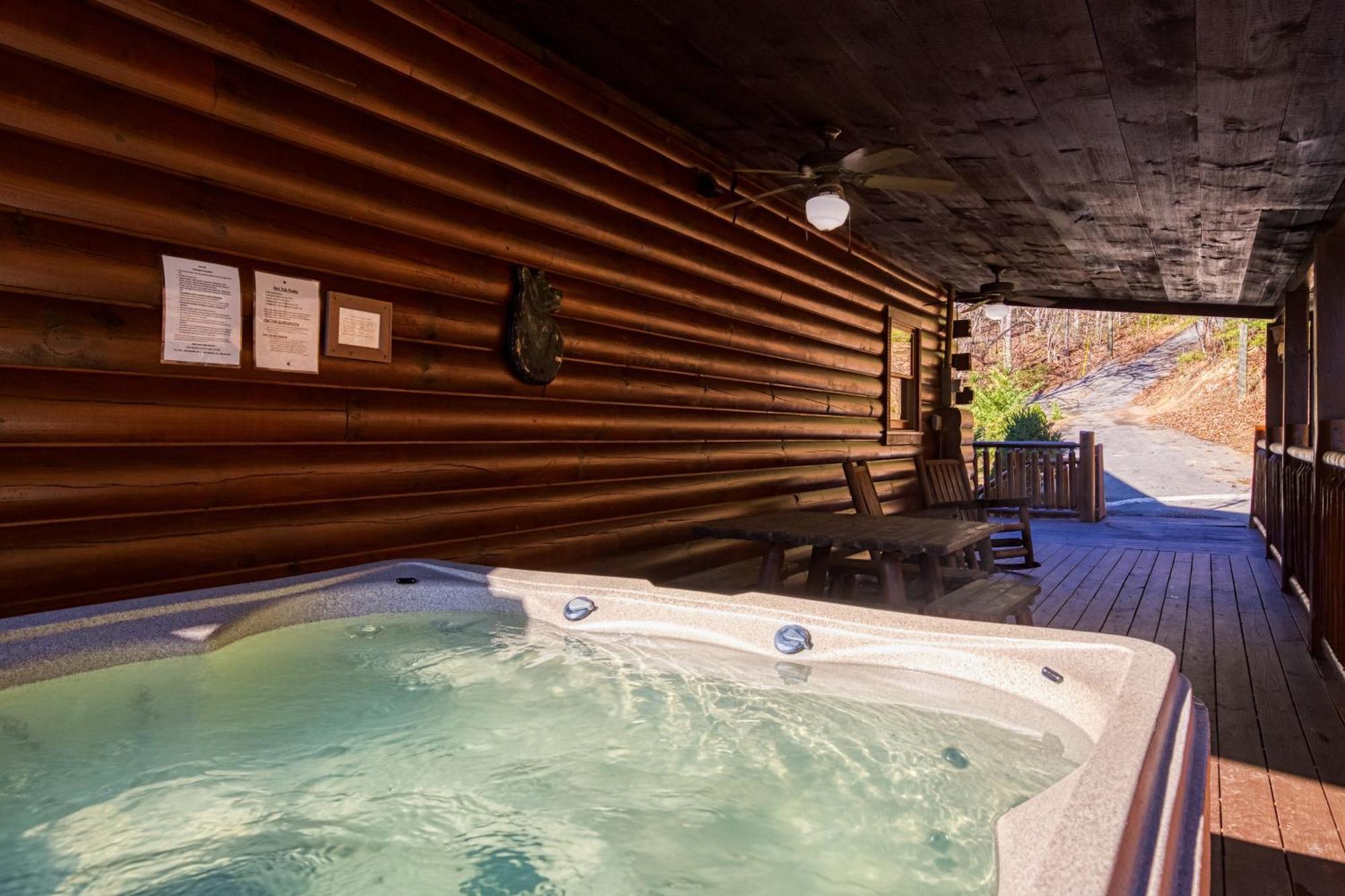 Heavenly Bear, Hot Tub, 1089 Of Free Attraction Tickets For Each Paid Day, Dollywood And More Sevierville Exterior photo