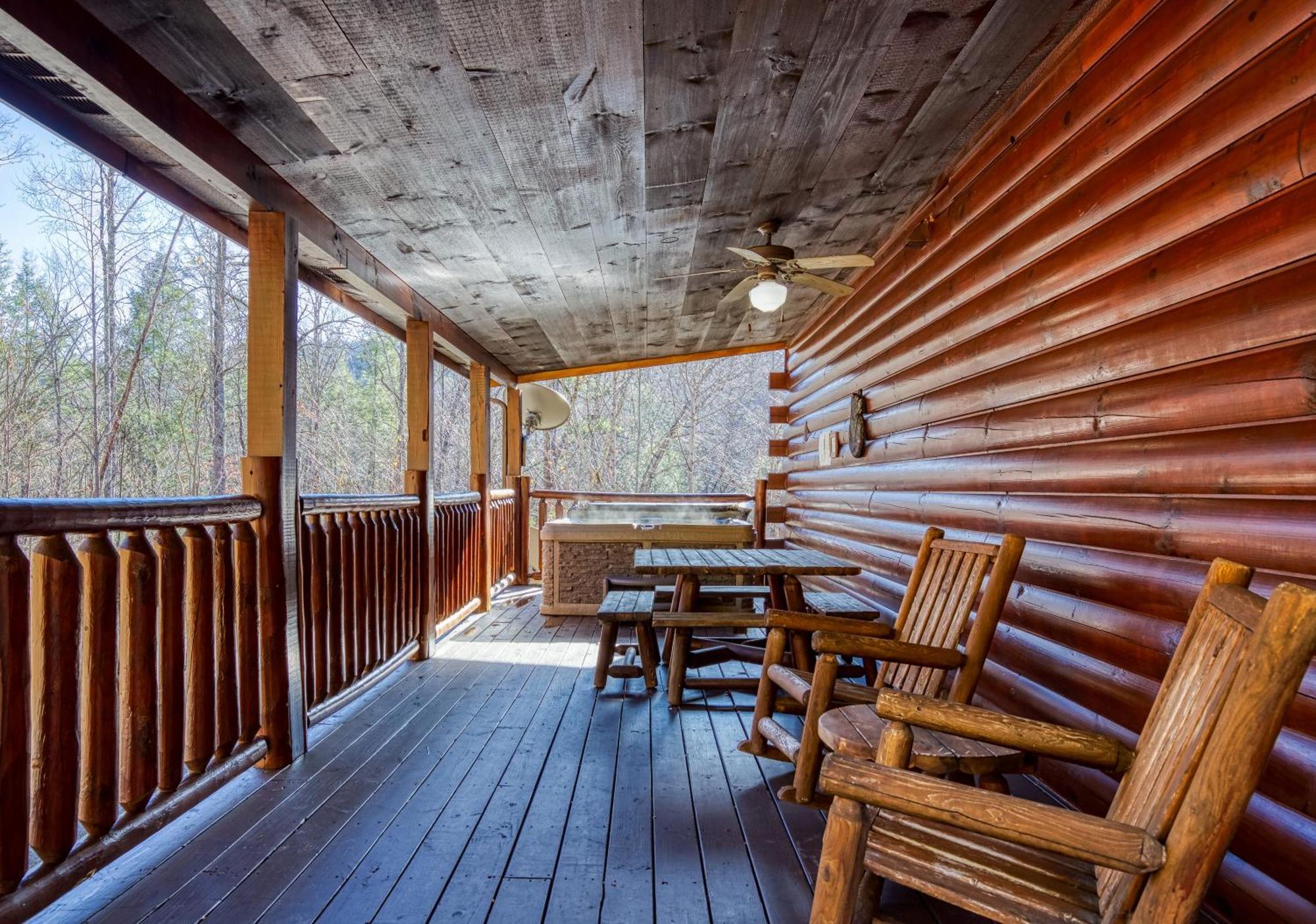 Heavenly Bear, Hot Tub, 1089 Of Free Attraction Tickets For Each Paid Day, Dollywood And More Sevierville Exterior photo