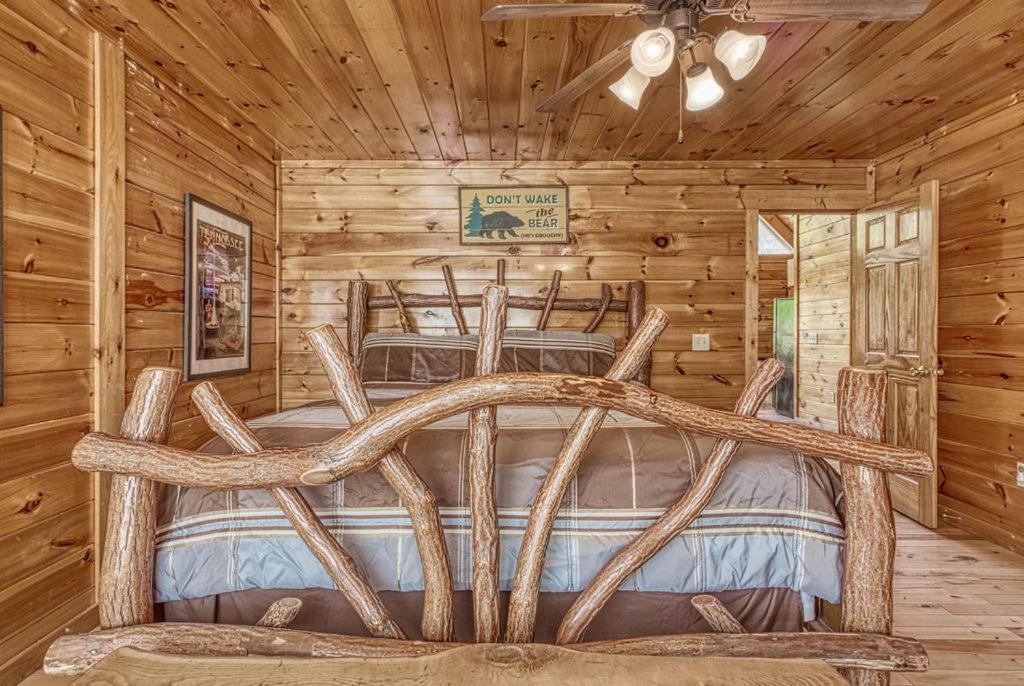 Heavenly Bear, Hot Tub, 1089 Of Free Attraction Tickets For Each Paid Day, Dollywood And More Sevierville Exterior photo